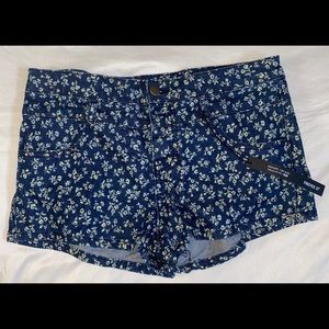 Forever 21 Shorts Denim BNWT size 27